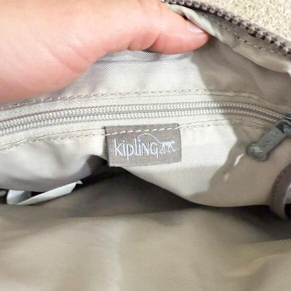 Kipling Taupe Nylon Crossbody Bag VGUC Zip Top Adjustable Strap Many Pockets - Picture 9 of 10